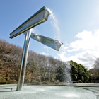 虹と水の広場