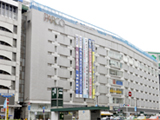 駅前ショッピングスポット